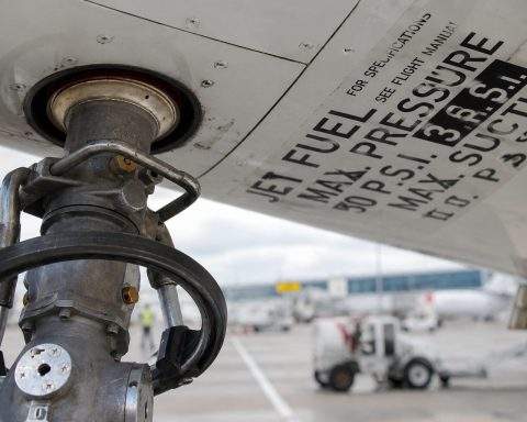 Oil Prices Jump, but Europe’s Sub-30-Day Jet-Fuel Buffer Is the Hidden Market Risk