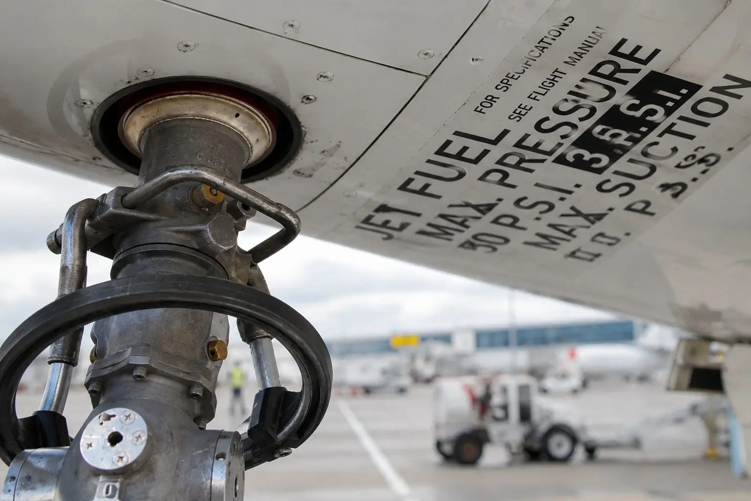 Oil Prices Jump, but Europe’s Sub-30-Day Jet-Fuel Buffer Is the Hidden Market Risk