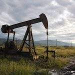 S&P 500 Sees Modest Gain Despite Oil’s 7.5% Drop Amid Ongoing Fed Rate Concerns