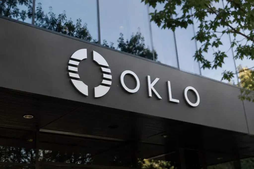 Oklo (NYSE:OKLO) surges by roughly $430 million following initial U.S. nuclear-AI strategy