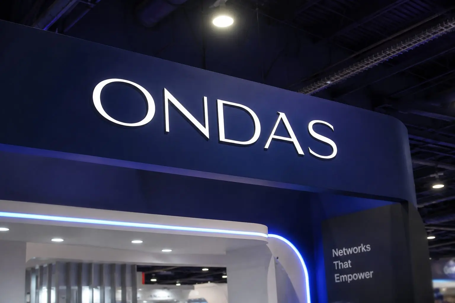 Ondas (NASDAQ:ONDS) rises 9% after DZYNE issuance alters BlackRock (NYSE:BLK) ownership