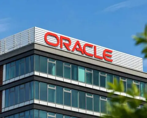 Oracle Corporation (NYSE:ORCL) Stock Rises on $7 Billion Pentagon Deal as Contract Math Tempers Rally
