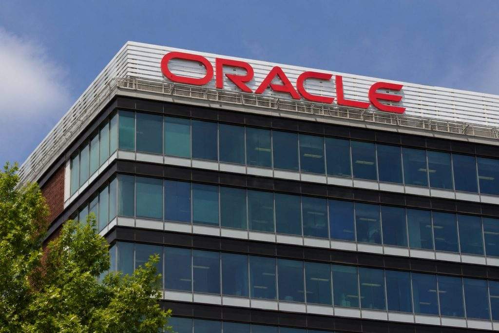 Oracle (NYSE:ORCL) AI backlog tops market cap but spending keeps rising