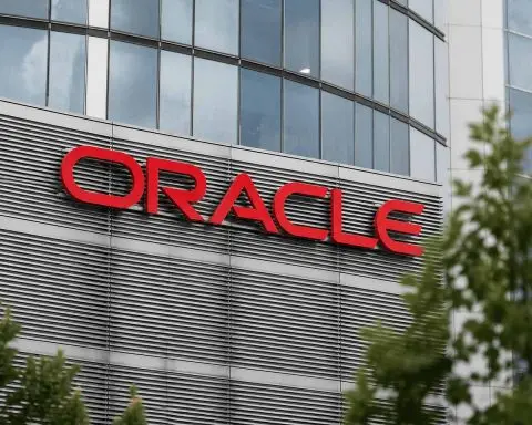 Oracle Stock Continues Recovery as $260 Billion AI Leasing Commitments Challenge Credit