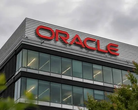 Oracle (NYSE:ORCL) Shares Recover, Though $24 Billion Cash Shortfall Weighs on AI Backlog