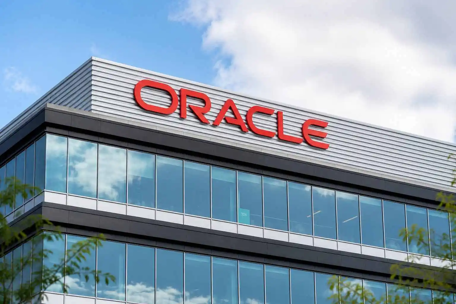Oracle (NYSE:ORCL) faces a $95 billion cash hurdle on its $638 billion backlog