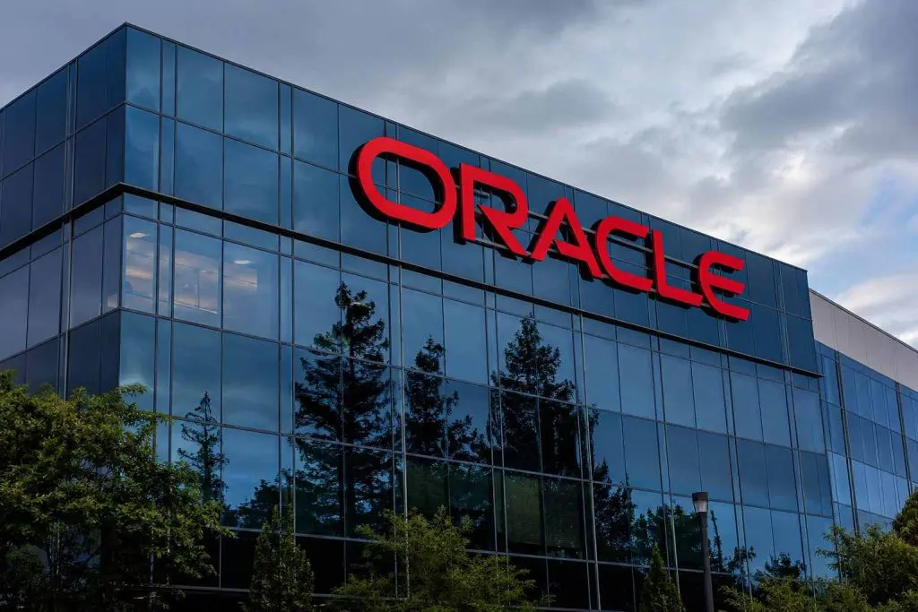 Oracle Stock (NYSE: ORCL) Hits New Low as $638 Billion AI Backlog Meets Cash Test