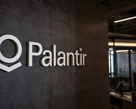 Palantir delivers Q2 beat but faces $118 million challenge in H2