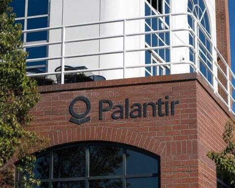 Palantir Loses $29 Billion in Market Value in Three Days as Software Valuation Faces CPI Data
