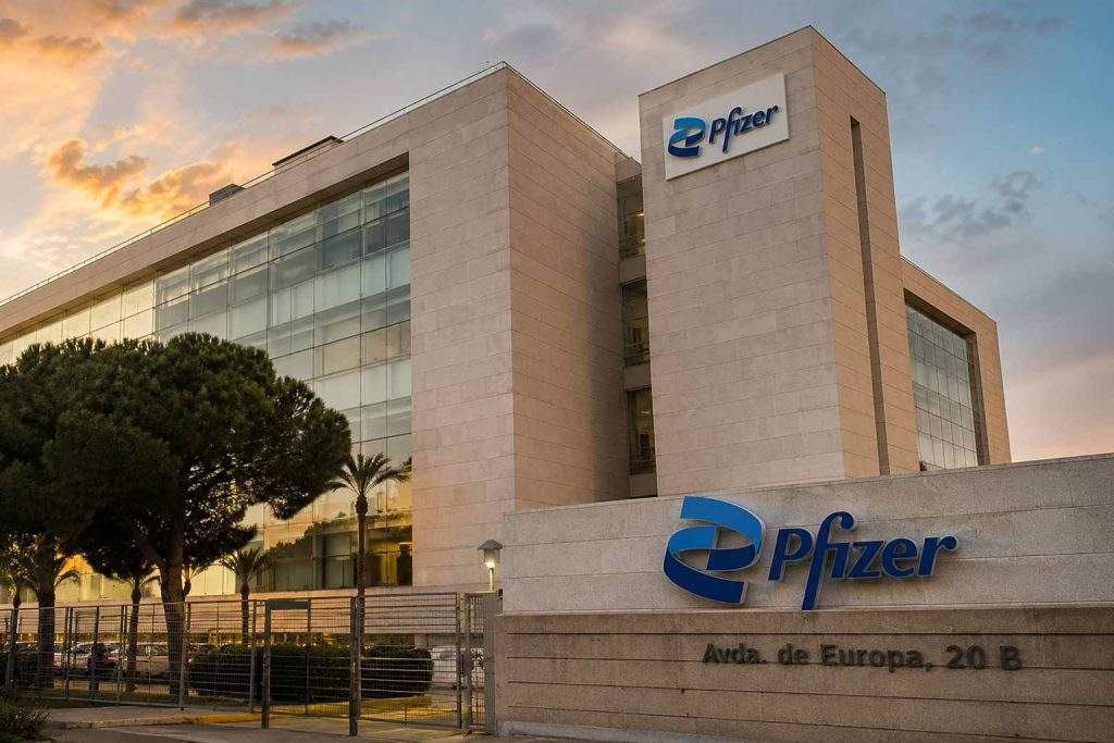 Pfizer (NYSE:PFE) Stock Gains Before Q2 as Eliquis Read-Through Strengthens