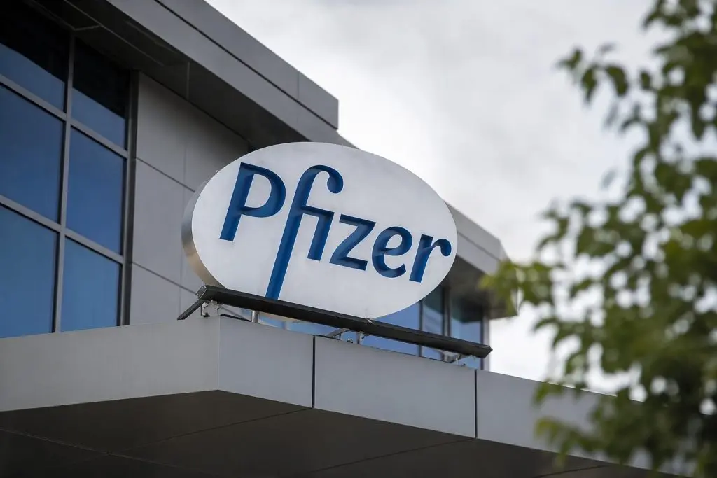 Pfizer (NYSE:PFE) scores FDA approval but Wall Street reaction muted