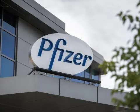 Pfizer (NYSE:PFE) scores FDA approval but Wall Street reaction muted