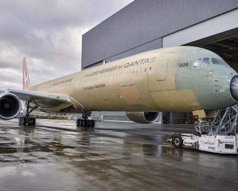 Qantas (ASX:QAN) Project Sunrise Test Clears Range Hurdle, Puts Premium Pricing in Focus