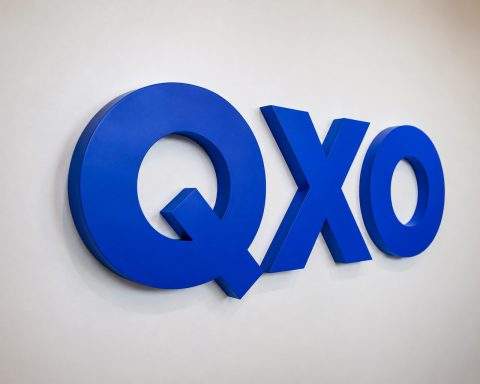 QXO Stock Hits $102 TopBuild Gap, 312.5 Million New Shares Trade in Focus