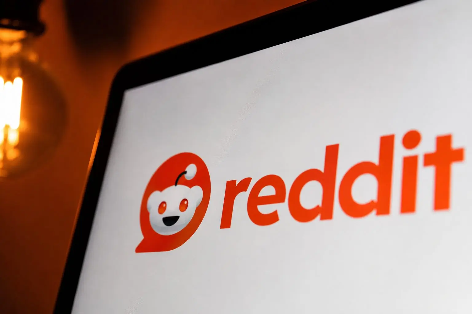 Reddit stock pops as shorts come up against improving ad growth