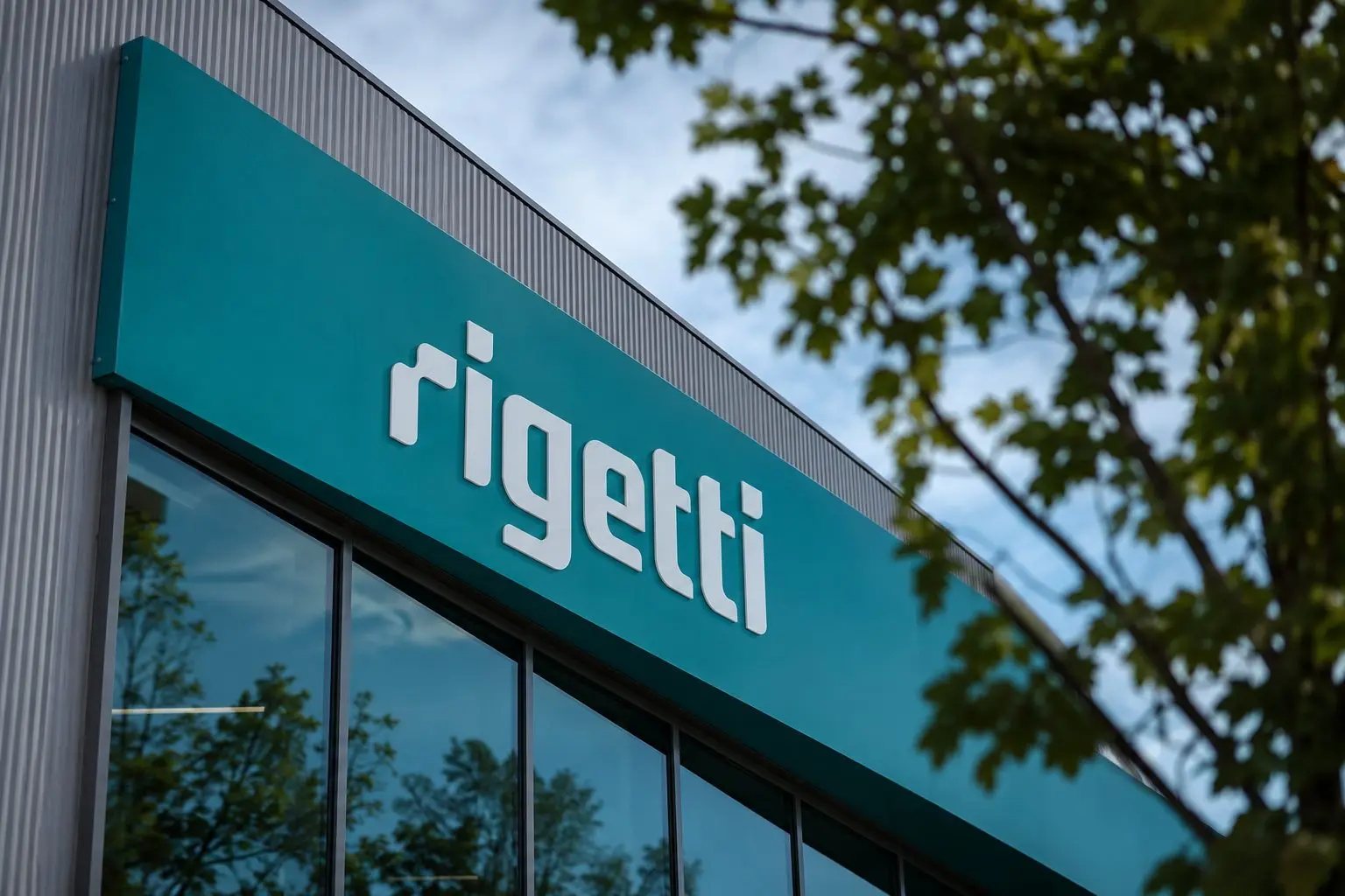 Rigetti Computing (NASDAQ:RGTI) Rises 7% After Quantum Testbed Award; Value Surge Outpaces Grant