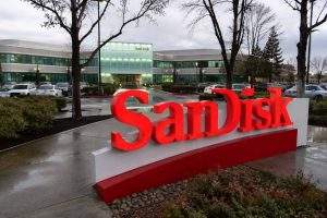 Sandisk (NASDAQ:SNDK) gains 7.6%, recouping just a quarter of last week’s decline
