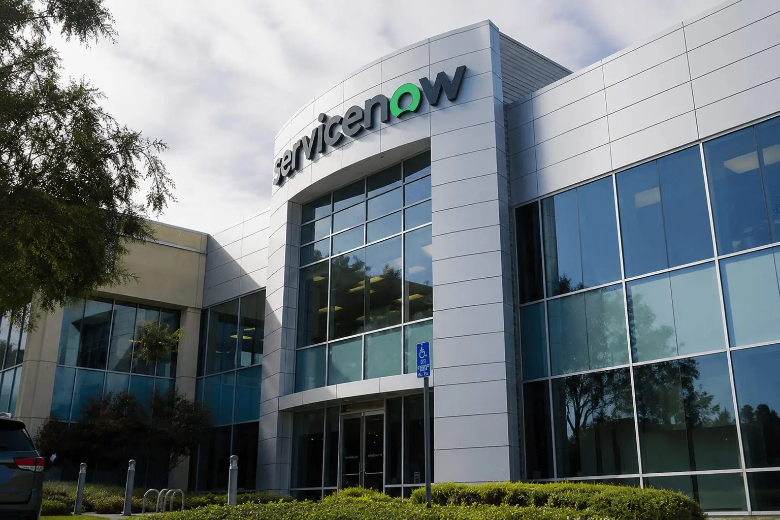 ServiceNow (NYSE:NOW) Earnings – Focus on Backlog Surpasses $3.92 Billion Revenue Benchmark