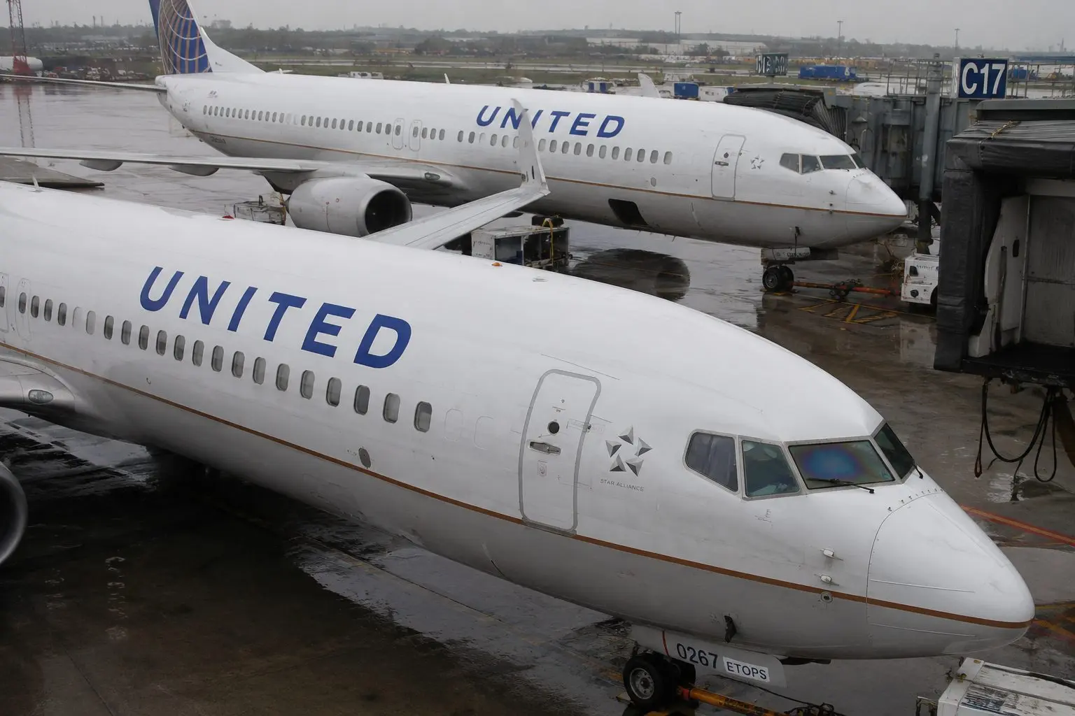 United Airlines (NASDAQ:UAL) faces disruption as SFO flight delays hit hard