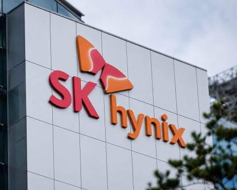 SK hynix (KRX:000660; NASDAQ:SKHY) ADR trades close to 35% premium ahead of earnings
