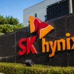 SK Hynix (KRX:000660) shares trade at a 28% ADR premium following $750 billion supply initiative