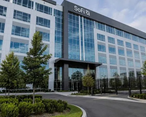 SoFi (NASDAQ:SOFI) Confronts 21% Margin Challenge for Second Half