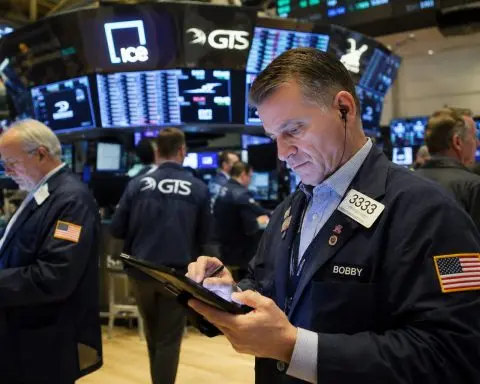 S&P 500 steadied by robust earnings; focus sharpens on chip sector concentration