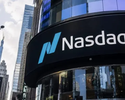Nasdaq-100 drops 1.9 points as investor caution over AI funding eclipses oil price boost