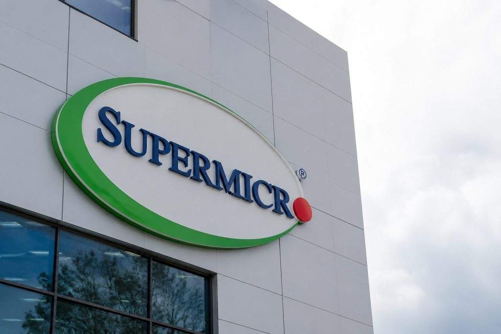 Super Micro Stock Looks Cheap—Until a Potential 28% Share-Count Hit Enters the Math