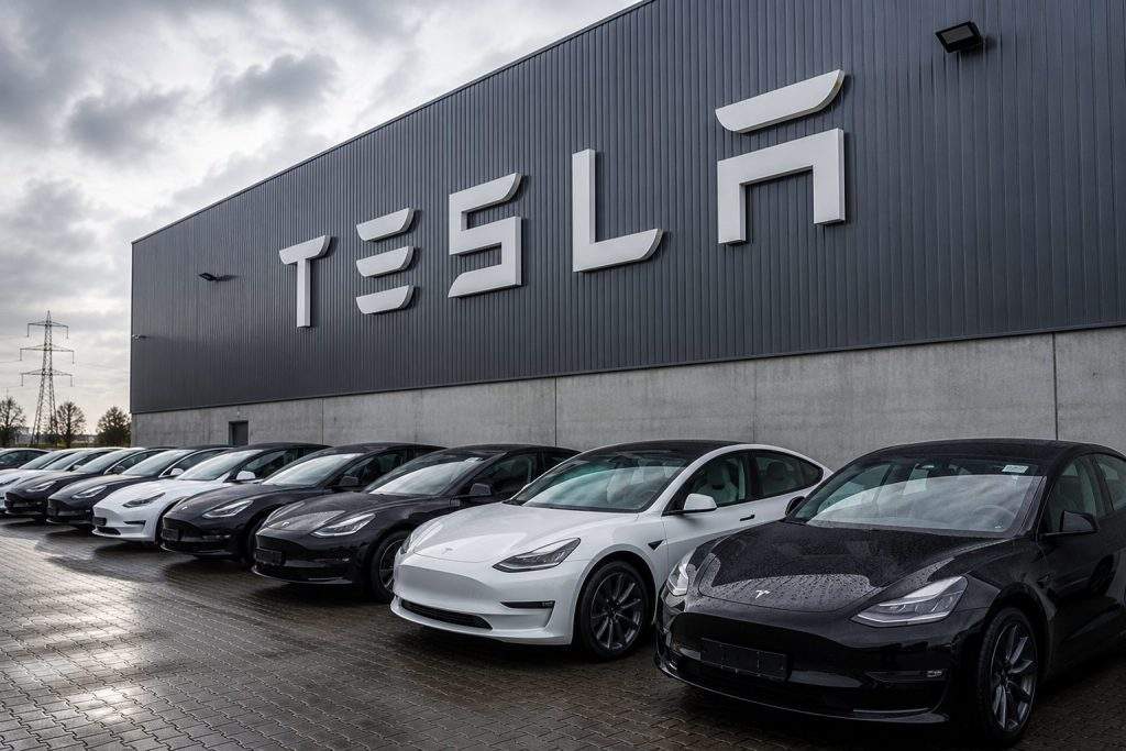 Tesla (NASDAQ:TSLA) heads into July 22 margin test after big Q2 inventory dip