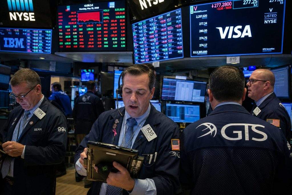 Top Stocks to Watch Now: The Bank-and-Chip Test That Could Decide Wall Street’s Next Move