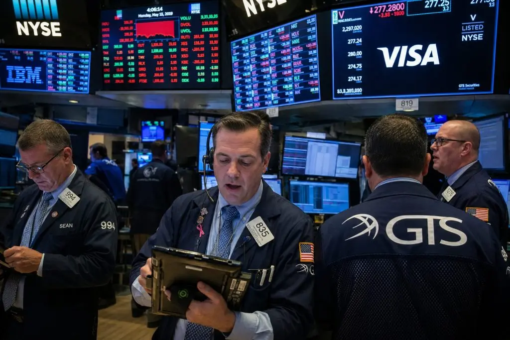 Top Stocks to Watch Now: The Bank-and-Chip Test That Could Decide Wall Street’s Next Move