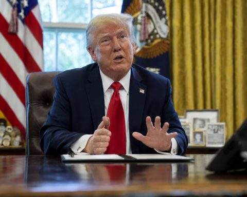 Trump’s 21,000 Trades Show Policy Exposure, Not Portfolio Skill