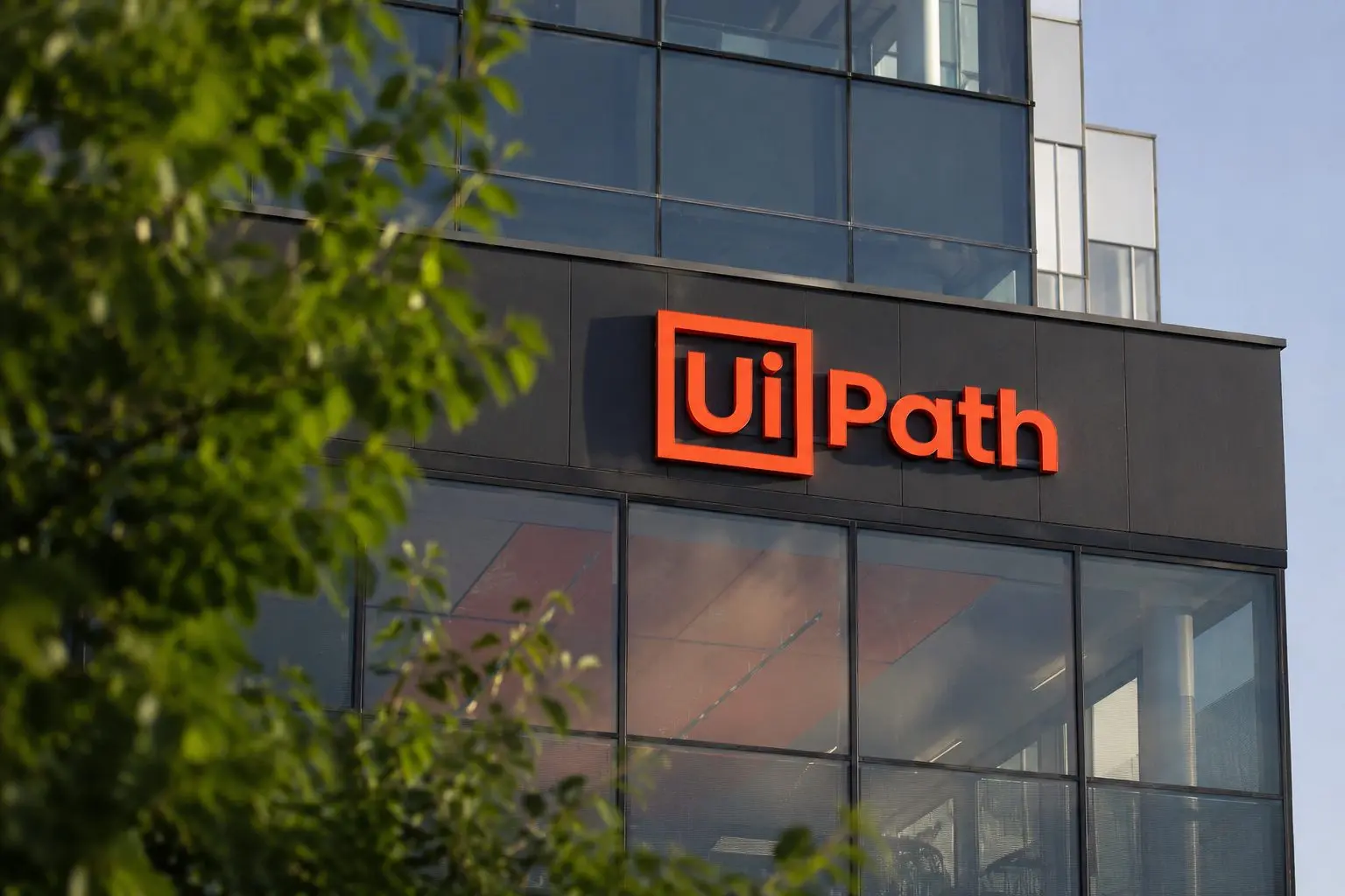 UiPath (NYSE:PATH) rally sticks as ARR focus moves weight to H2