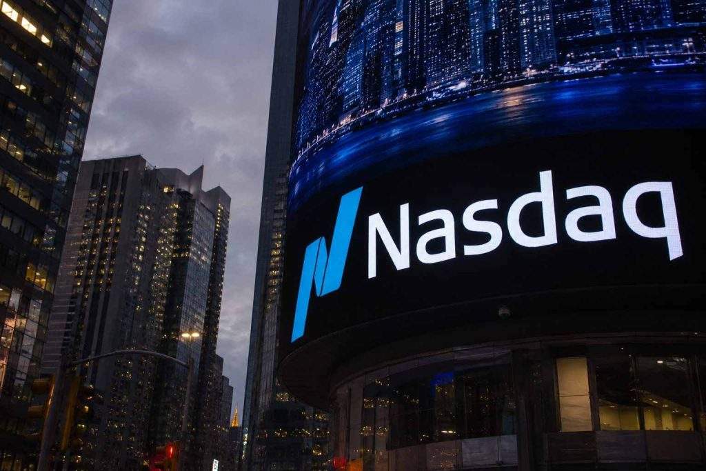 Nasdaq Slides on Chip Rout, but a Hidden Breadth Gauge Says the Selloff Is Narrow