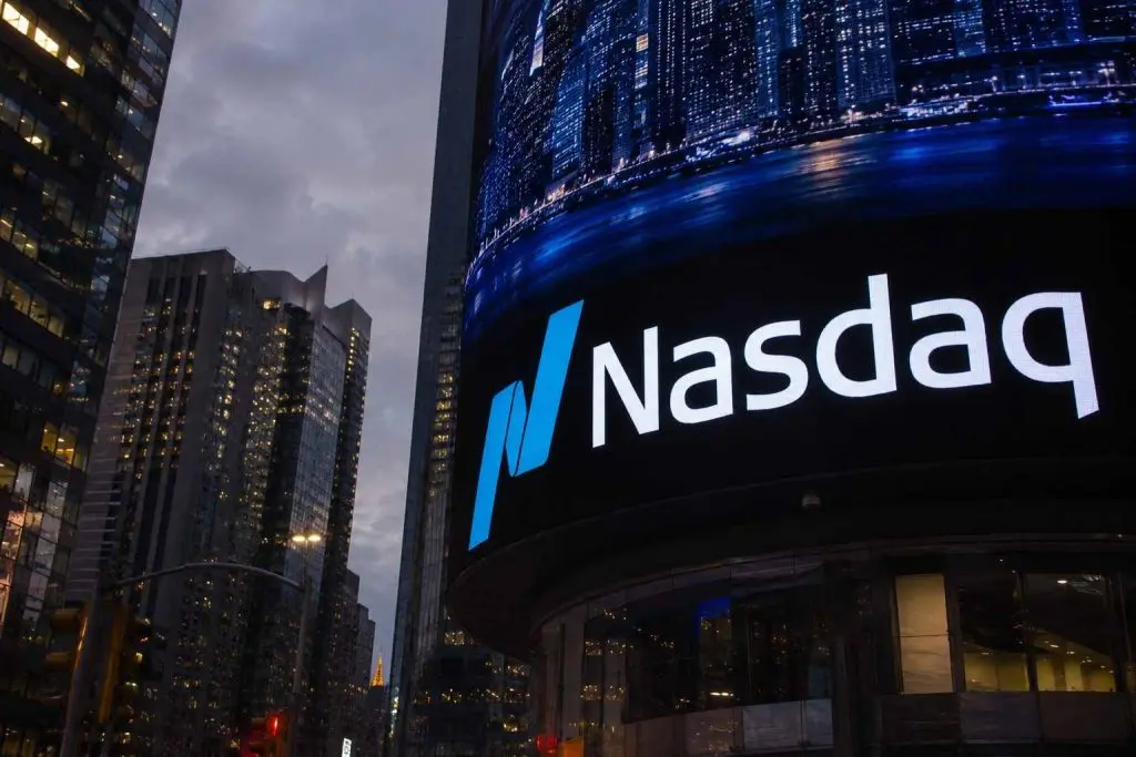 US Stock Market Today: Nasdaq Futures Slide 1% as Oil Shock Opens a 0.9-Point Wall Street Split