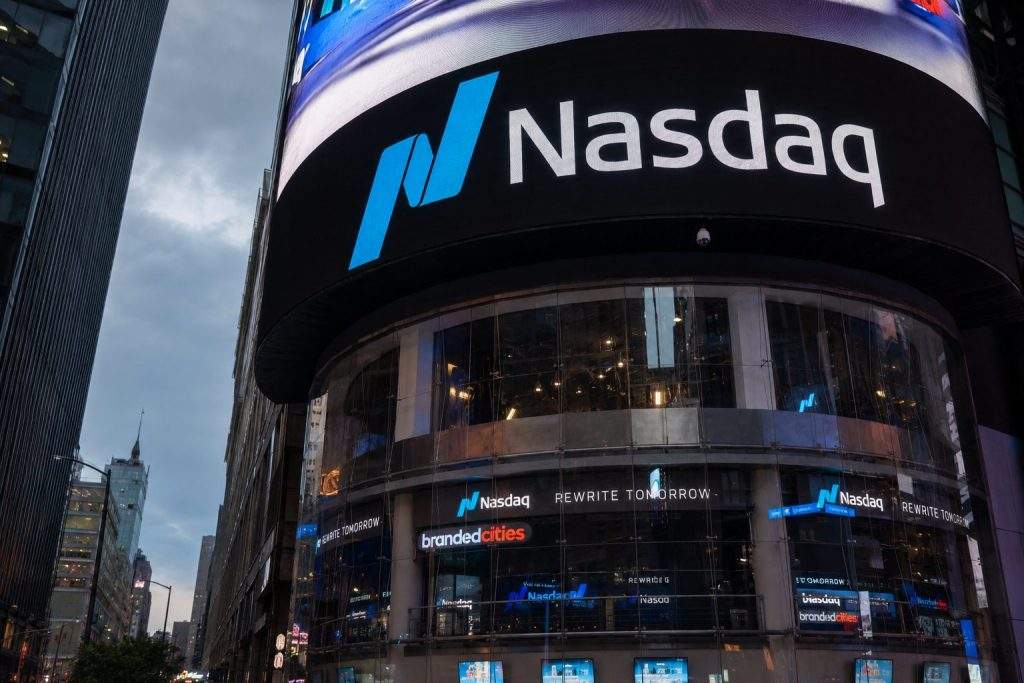 Nasdaq Rises in U.S. Trade, Led by Chip Stocks Despite Broader Weakness Nasdaq ends flat as market breadth remains thin ahead of Big Tech earnings