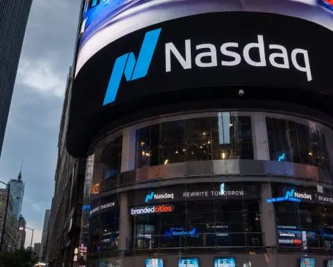 Nasdaq Rises in U.S. Trade, Led by Chip Stocks Despite Broader Weakness