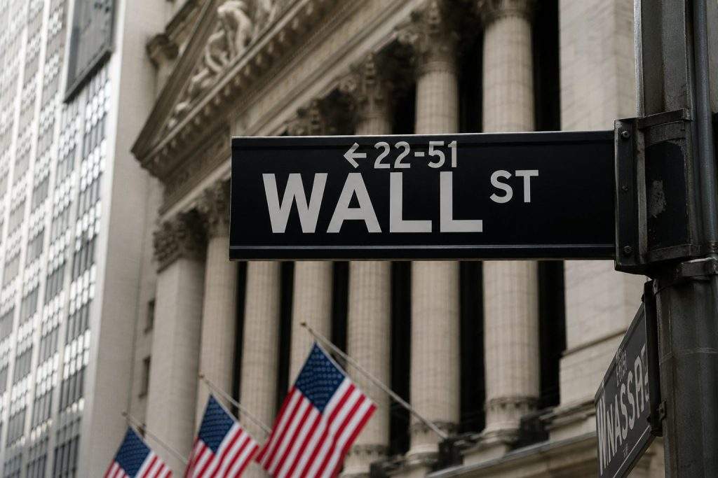 US stocks end higher, most stocks trail AI gains