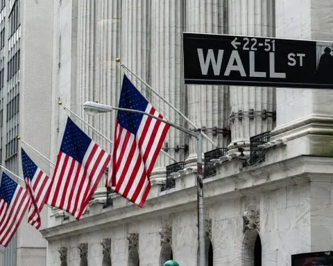 US Stocks End Mixed; Equal-Weighted S&P Hints at Wider Market Shift