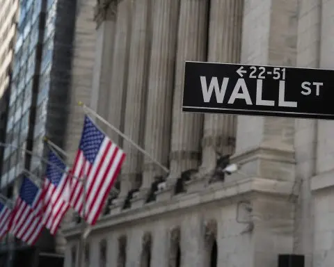 US stocks edge lower as chip stocks slip after Samsung warning