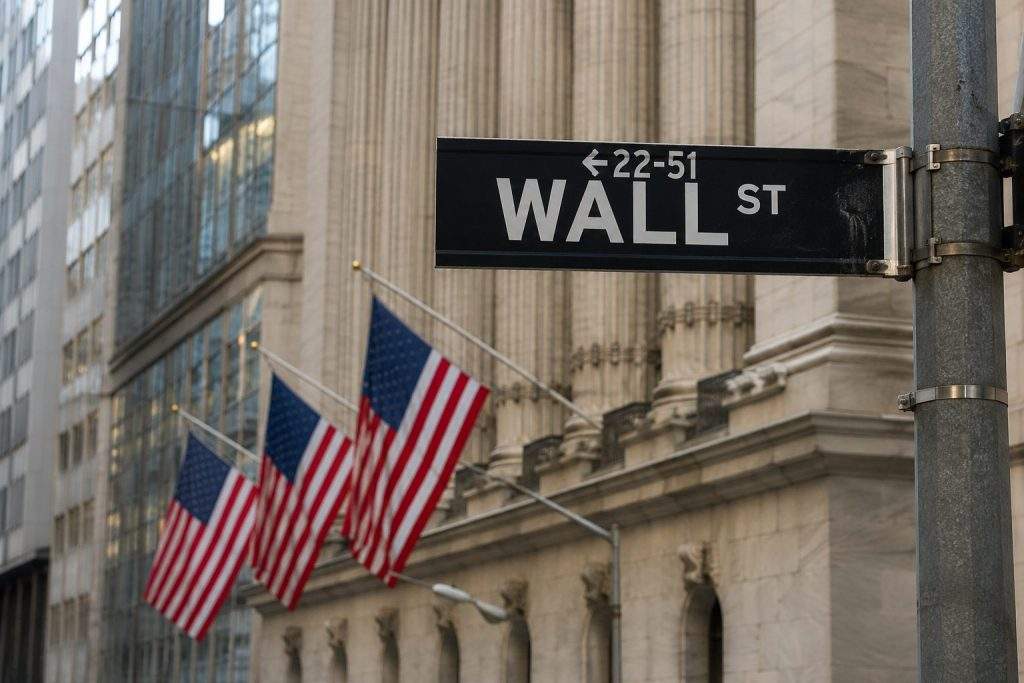 US shares climb; rally moves past tech on inflation relief