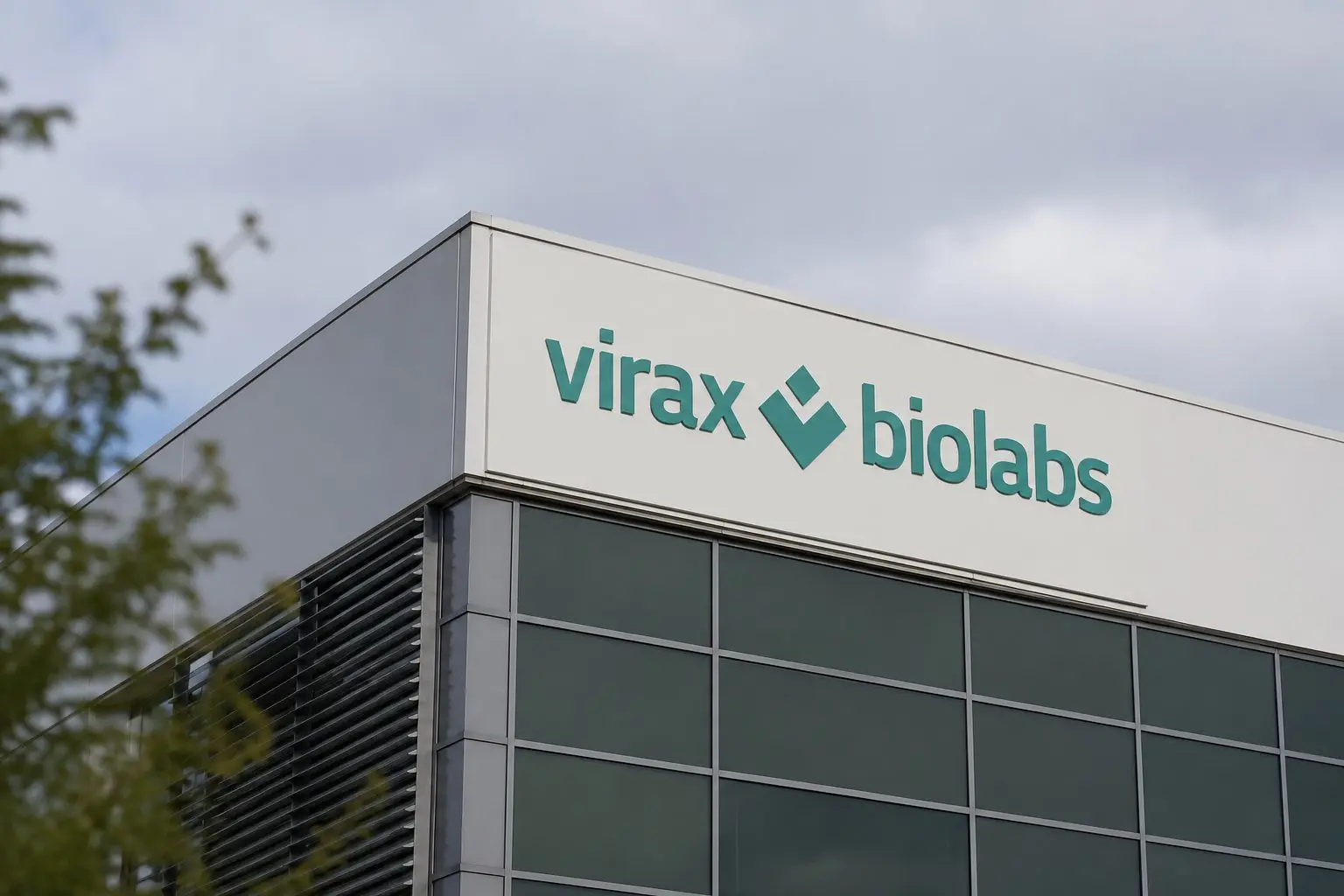 Virax Biolabs (NASDAQ:VRAX) Soars 183% After Fosun Deal