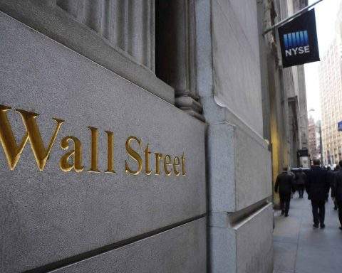 Wall Street Week Ahead: AI Earnings Face High Expectations and 10 Key Catalysts for Investors