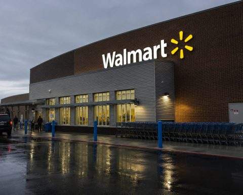 Walmart drop makes July sales latest test for $38 billion valuation