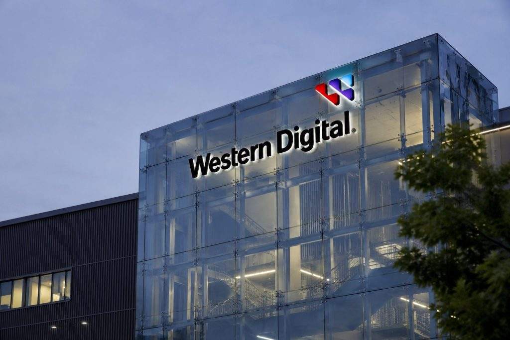 Western Digital Stock (NASDAQ:WDC) Gains 9% Despite Friday Selloff as Profit Estimates Climb