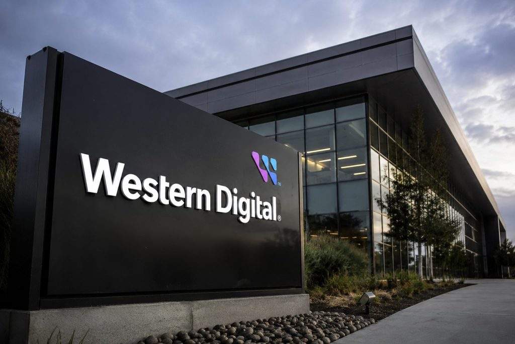 Western Digital Stock Selloff Exposes a $240 Wall Street Split on AI Storage