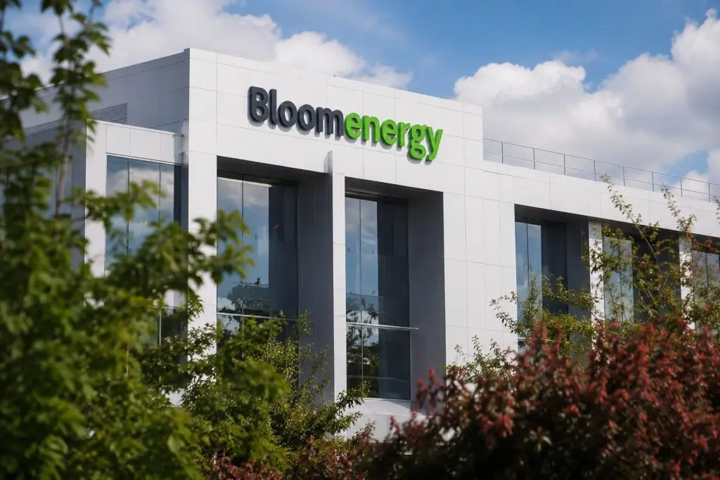 Bloom Energy Stock Slips 5% as Analysts Flag 40-to-1 Backlog Concern