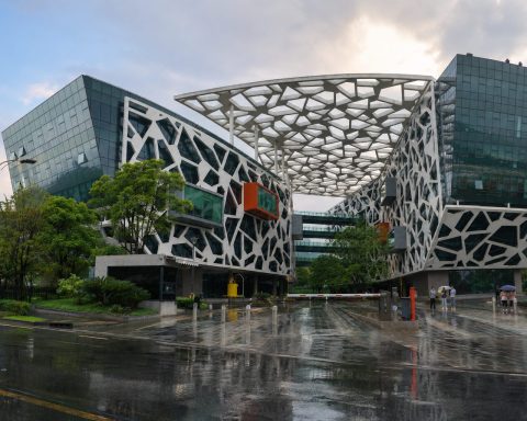 Asia Stock Market Today 25/08/2026 [UPDATE: 00:18 SGT] [Alibaba Extends Asia Tech Rout Into KASE Global Close]