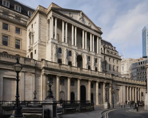 Britse aandelenmarkt vandaag 27/08/2026 [UPDATE: 11:56 BST] [Mid-caps blijven stabiel terwijl gilt-rendementen FTSE-verkoop opvangen]